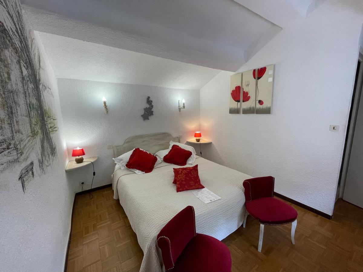 Bed and Breakfast Domaine De Majastre Bauduen Exterior foto